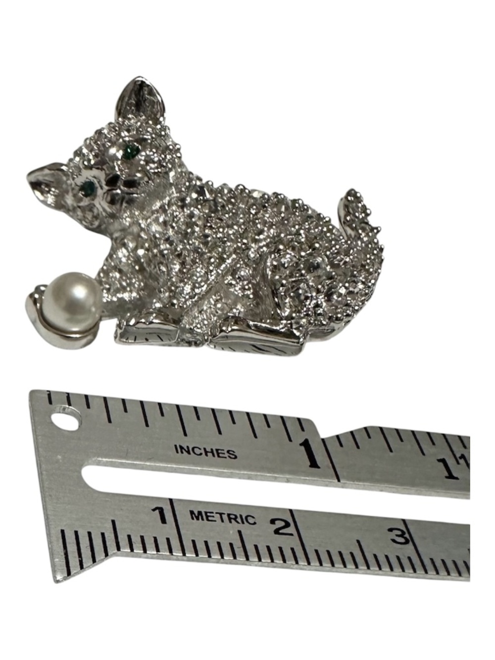 Swarovski Crystal Cat Brooch Green Eyes Pearl Ball Pavé Broach/Pin